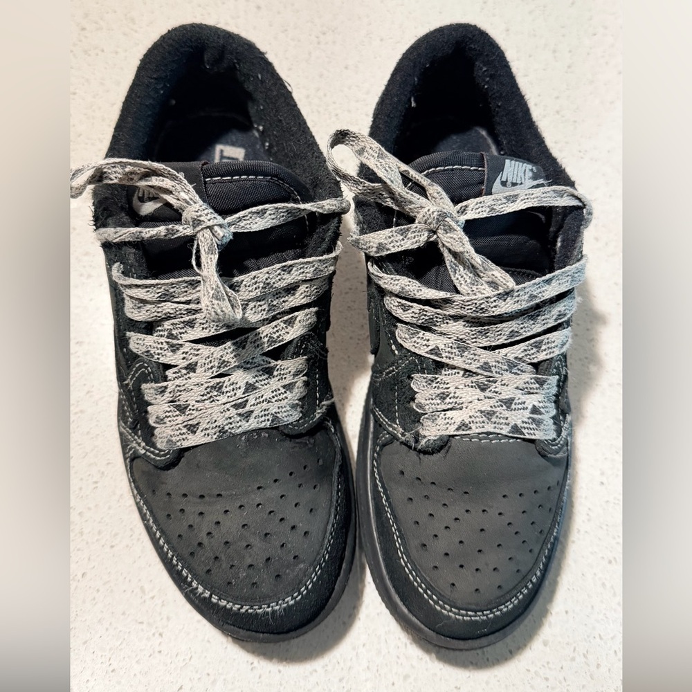 Travis Scott x Jordan 1 Retro Low. Black Phantom’ Sneakers